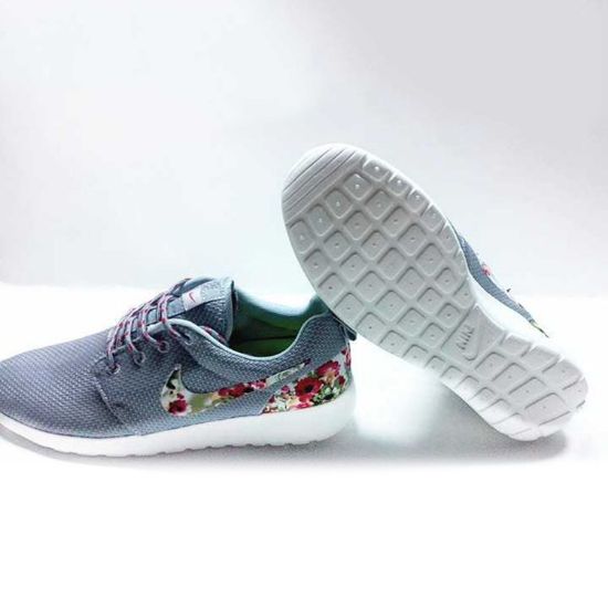 تصویر  Nike Floral Roshe Customized Running Shoes